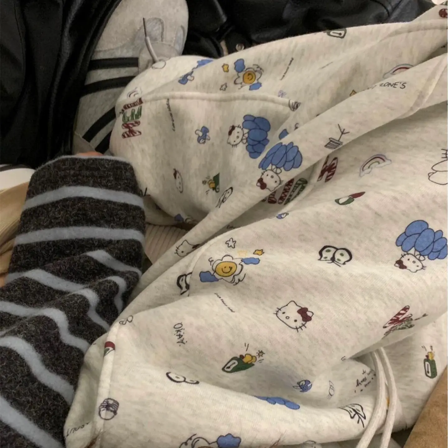 可爱哈喽kitty涂鸦加绒休闲卫裤宽松阔腿裤韩系慵懒冬季加绒加厚