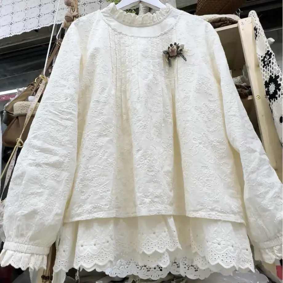 文艺森系新款假两件刺绣花边领长袖衬衫