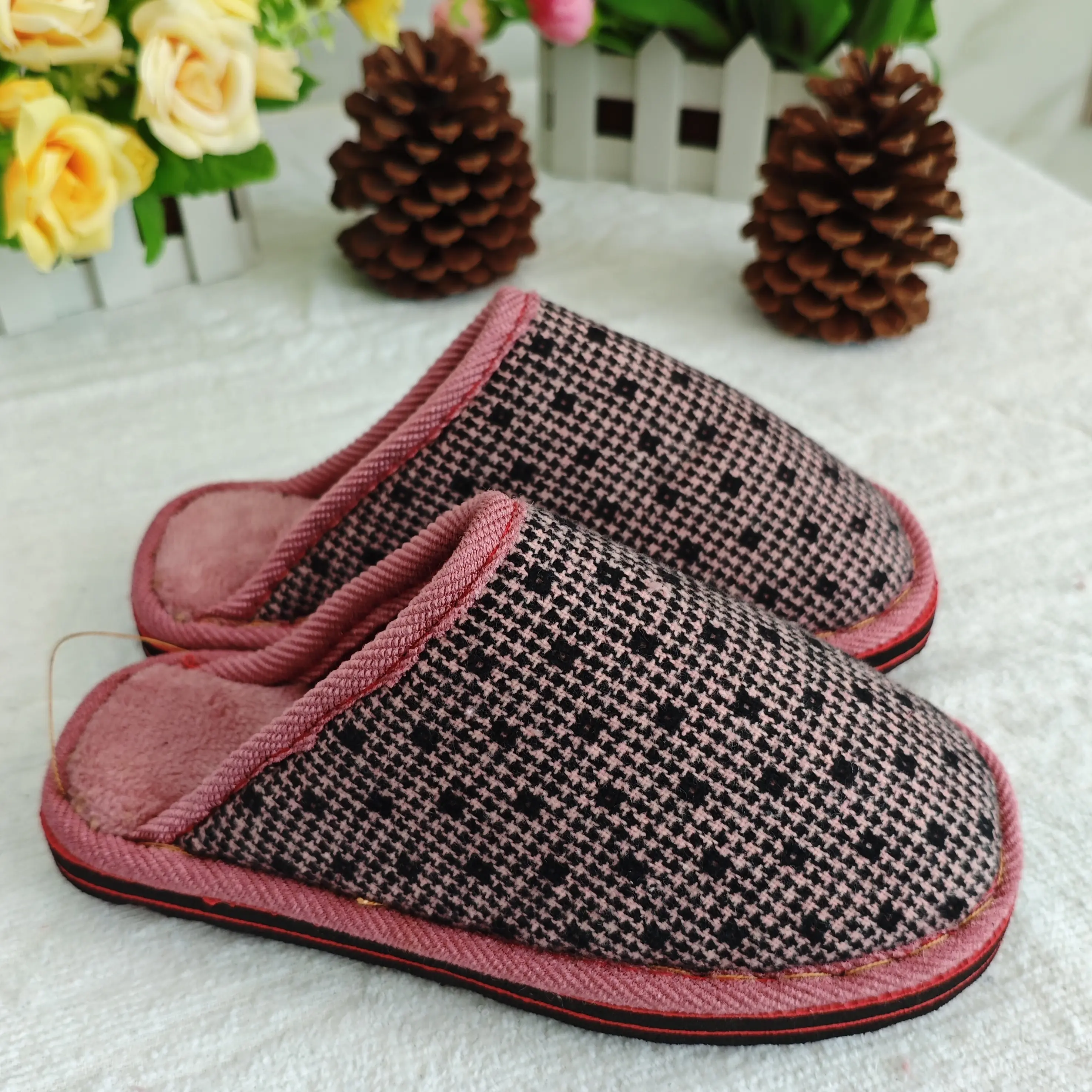 儿童男女宝秋冬新款加厚加绒防滑居家包头棉拖鞋