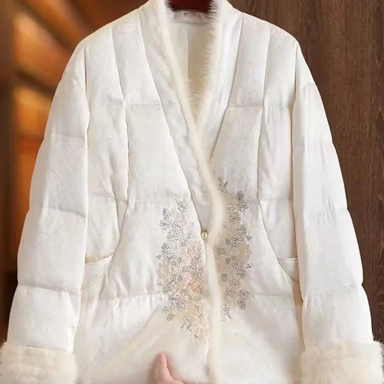 新中式刺绣鹅绒冬季保暖时尚羽绒服女装