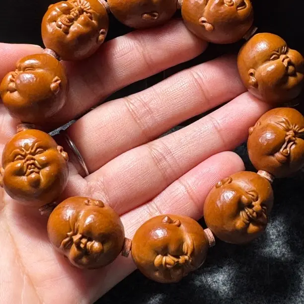 /橄榄核人生百态纯手工雕刻橄榄核雕