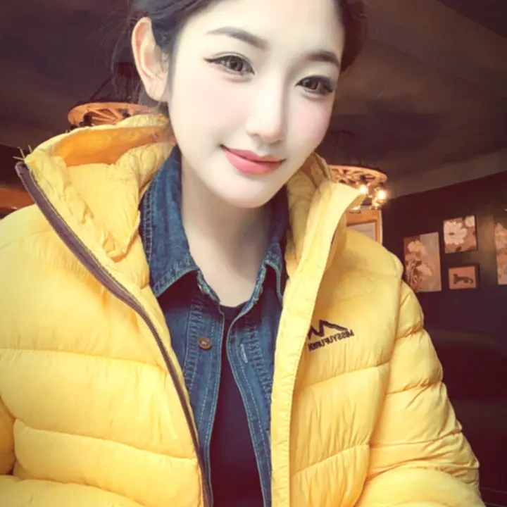 【艾美拉】冬季轻薄连帽排骨棉服女短款韩版修身保暖外套