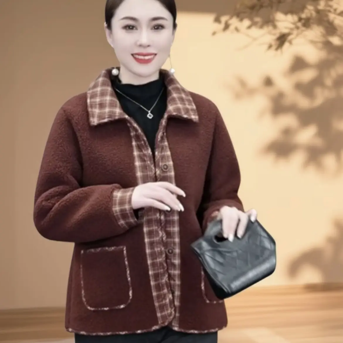 中老年女士秋冬颗粒绒加绒保暖洋气时尚拼接冬季外套气质加厚妈妈