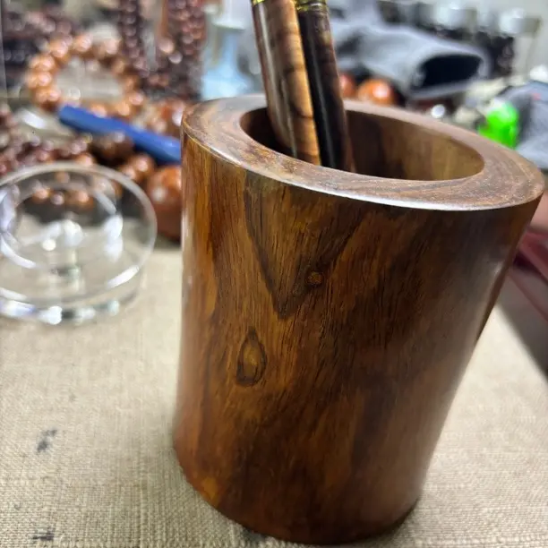 海南黄花梨精品笔筒