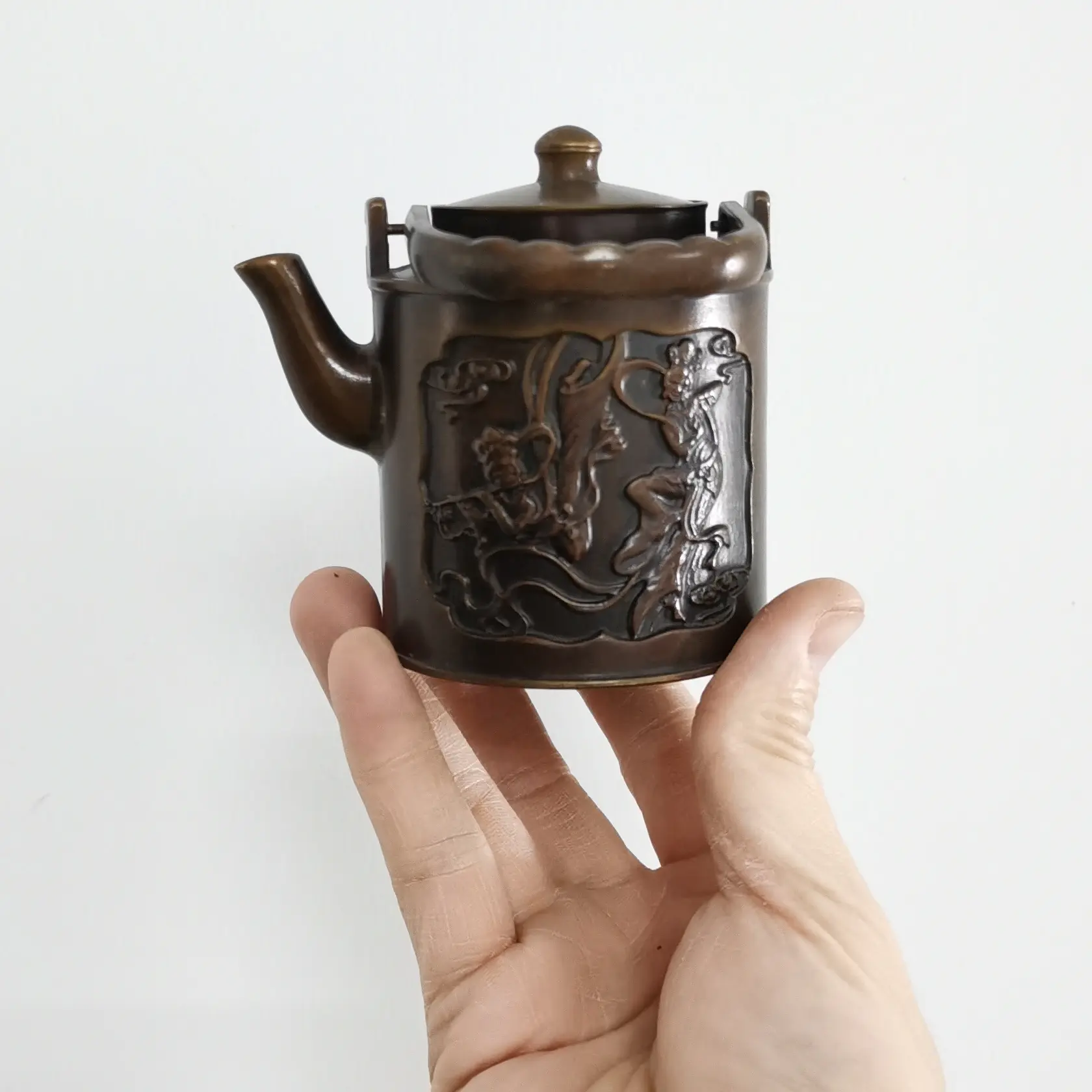 铜仙女酒壶茶壶 宽10厘米 高12厘米 桌面摆件