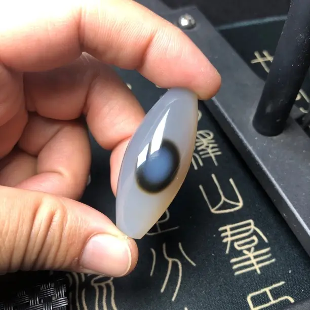 一眼珠子天然高玉化