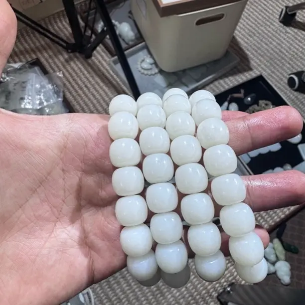 和田玉俄料卡14直切手串（多样性发一）