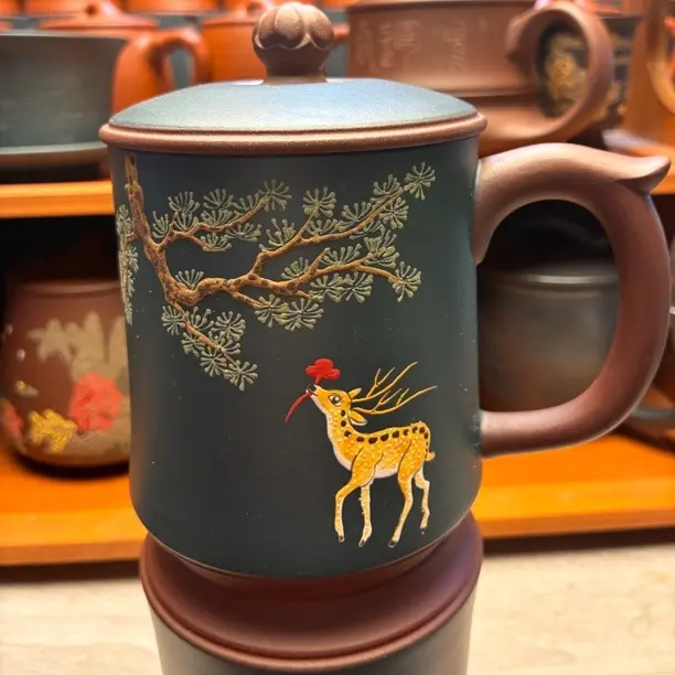 宜兴纯手工紫砂杯带盖泡茶杯正品紫泥粉浆泥绘刻绘松鹿杯高档茶具