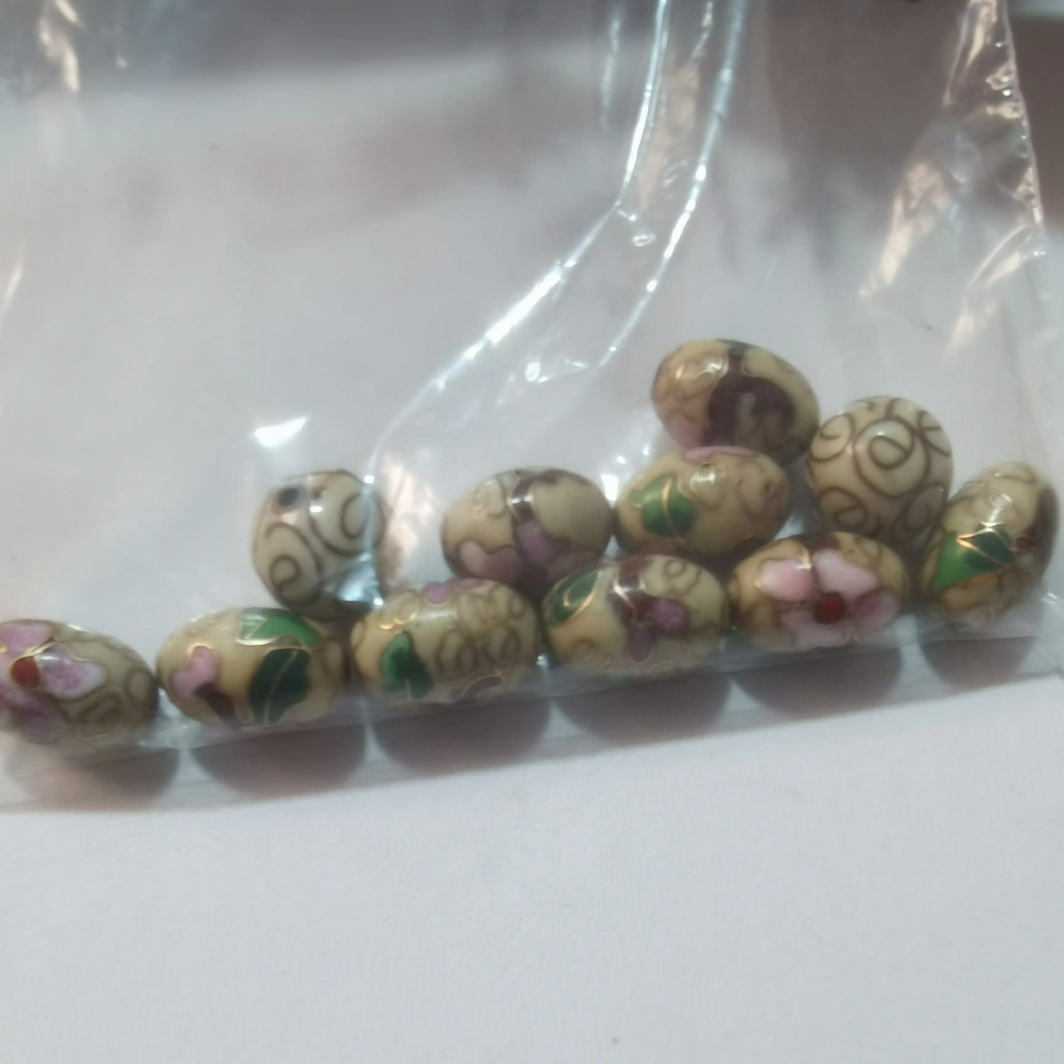 秋宝，景泰蓝浅黄色珠子11粒