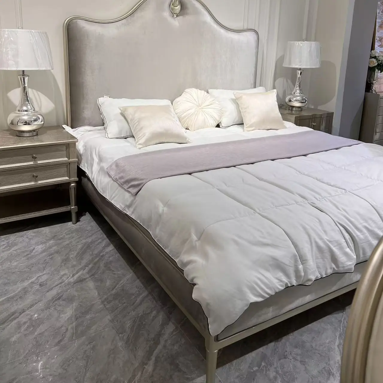 美式轻奢实木软包公主高箱储物双人床