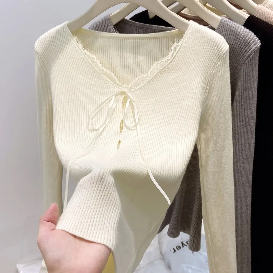 秋冬新款高级蕾丝V领修身针织打底衫女内搭长袖上衣