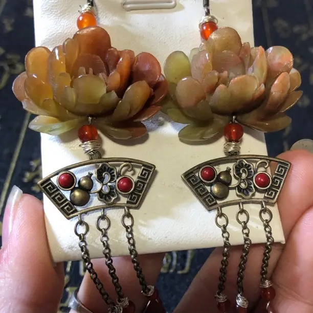 荷花流苏耳坠小众设计感耳饰高级感金色新款爆款耳环女