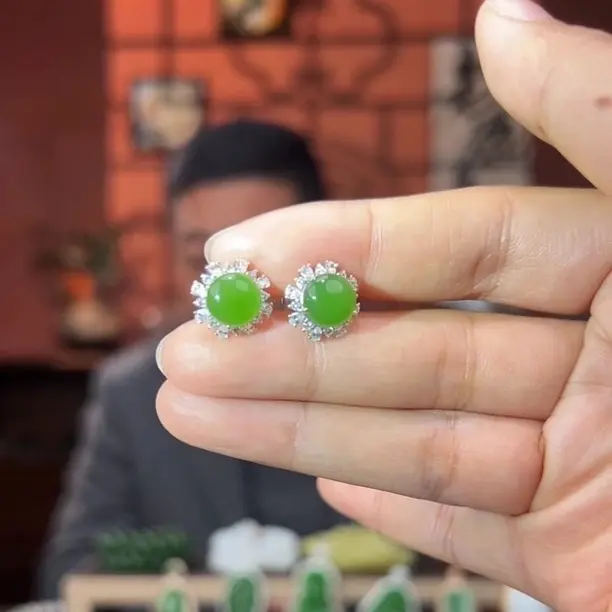 和田玉碧玉S925银耳钉 时尚百搭耳饰