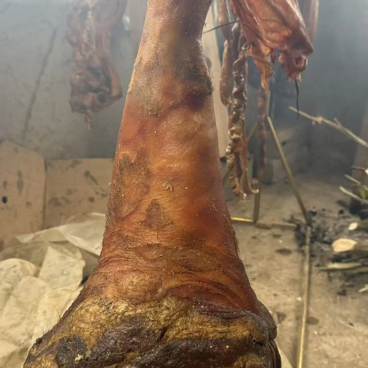 (二妹专属）云南昭通柴火烟熏腊猪蹄整根发货一物一拍