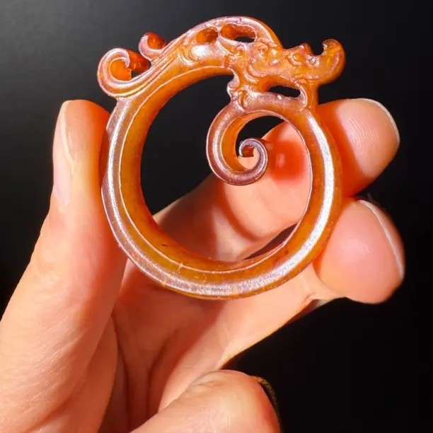 高古黄玉红沁玉龙