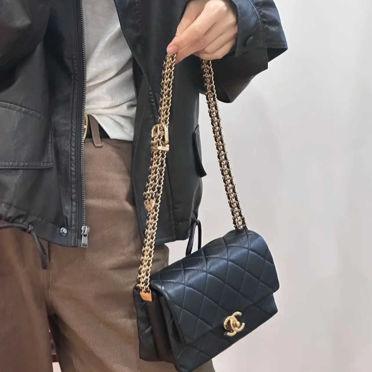 95新 Chanel/香奈儿 黑金编织链条23s单肩包