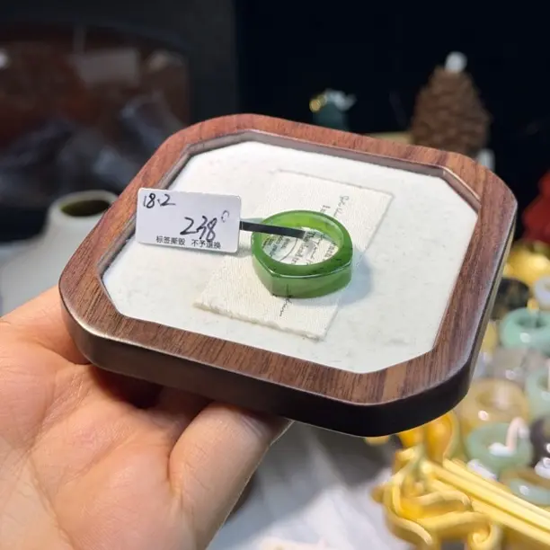 碧玉戒圈冰底满绿内径18.2