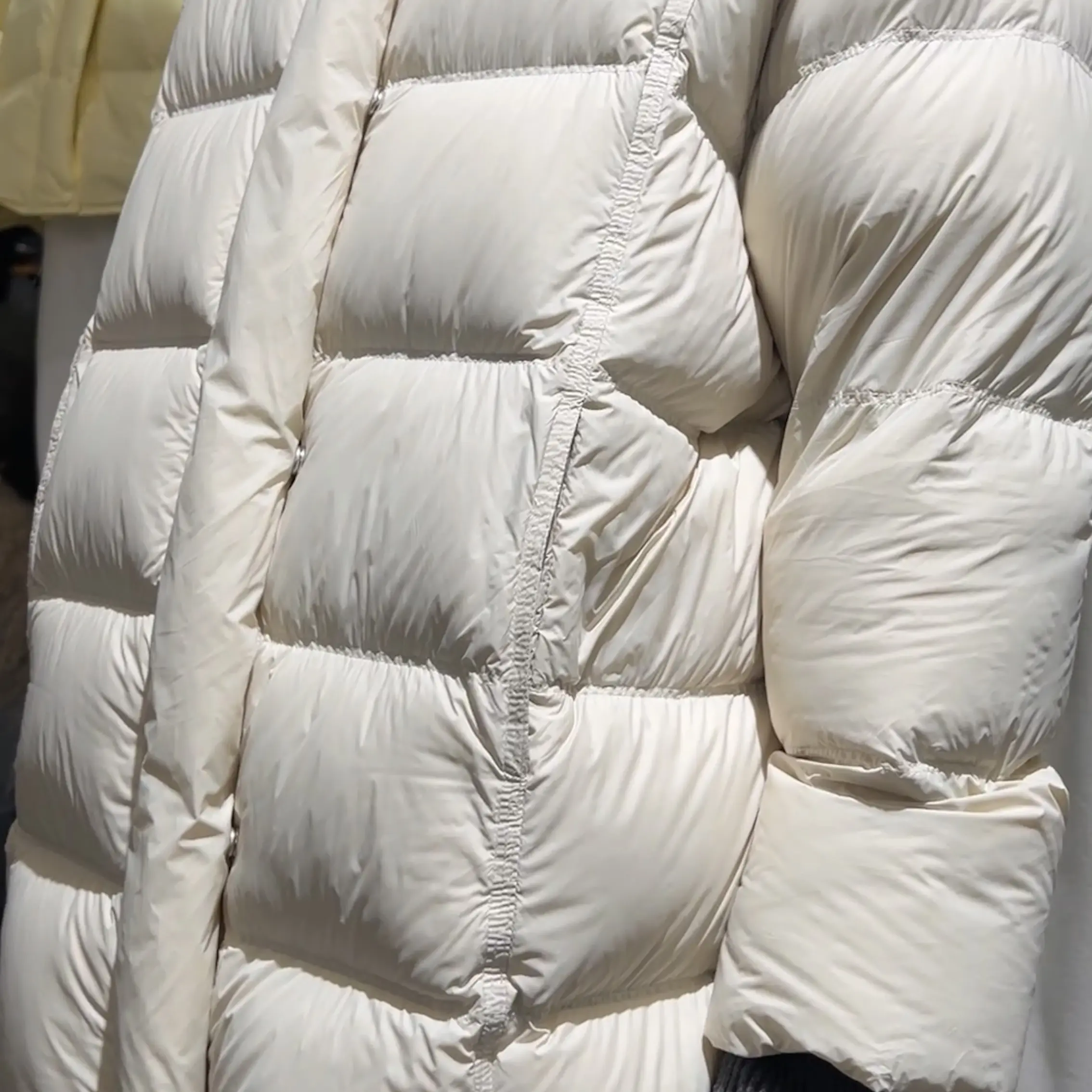 新款白鸭绒排骨泡芙连帽加厚冬季保暖宽松韩系休闲显瘦羽绒外套