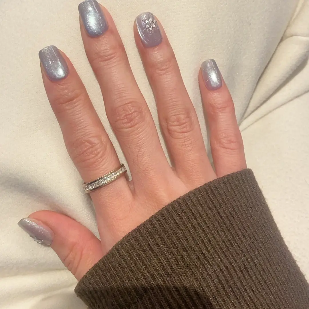 冰蓝雪花贴钻穿戴甲纯手工猫眼显白高级温柔爆闪美甲贴秋冬新款