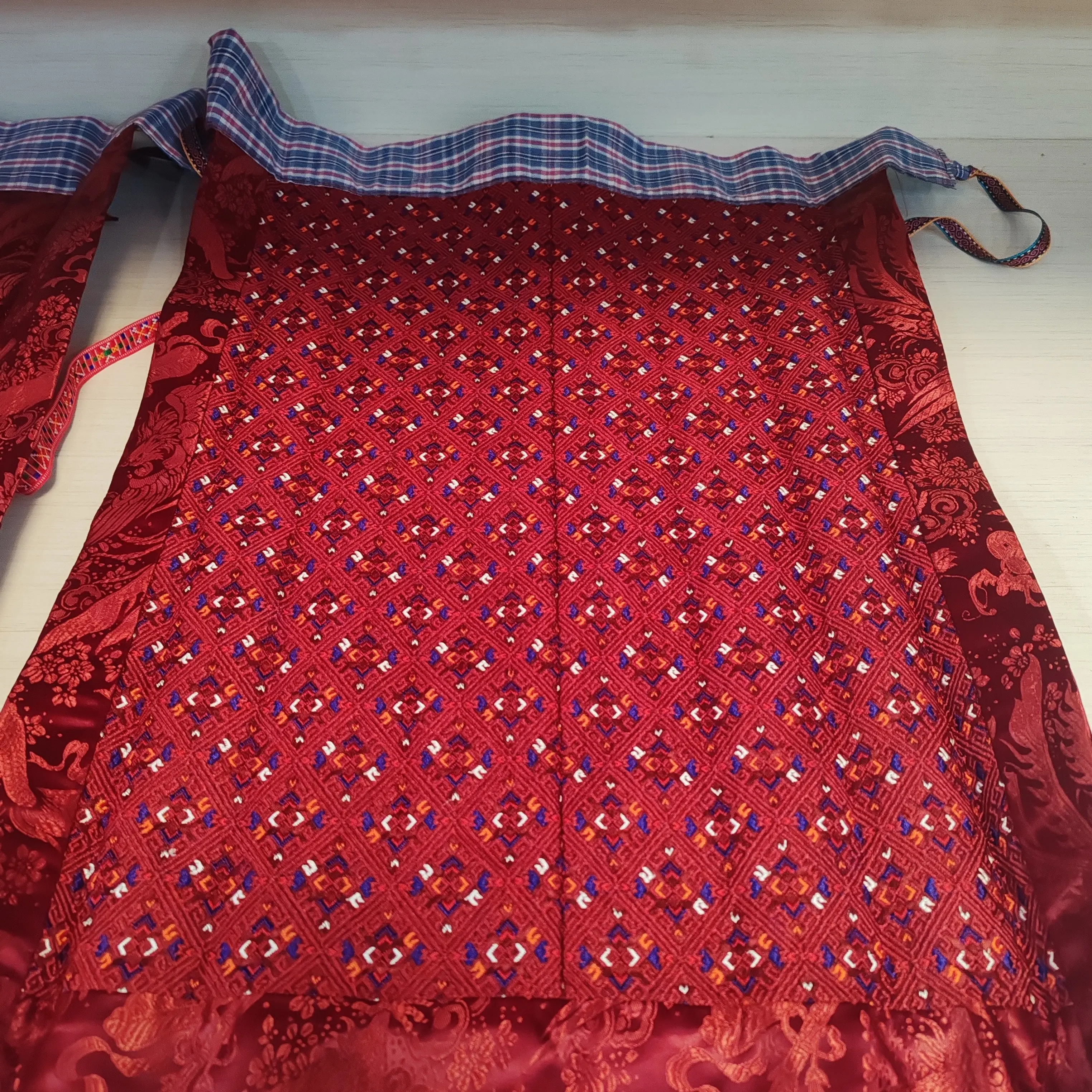 少数民族苗族风龙凤刺绣小盛装搭配腰帕手工衣服