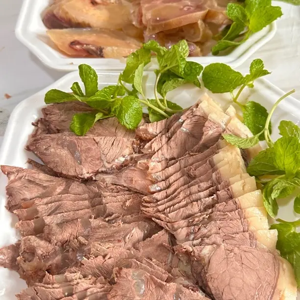 1.5kg 熟牛肉小店自制 非预制（牛肉牛油浓汤蘸水薄荷）顺丰包邮