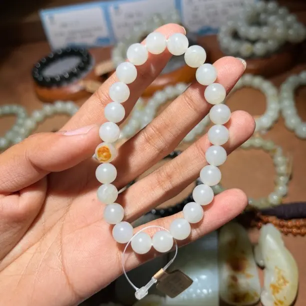 新疆白玉圆珠手串未镶嵌