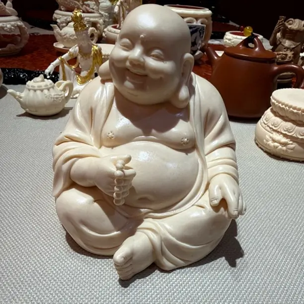 象牙果雕刻提珠大肚弥勒佛