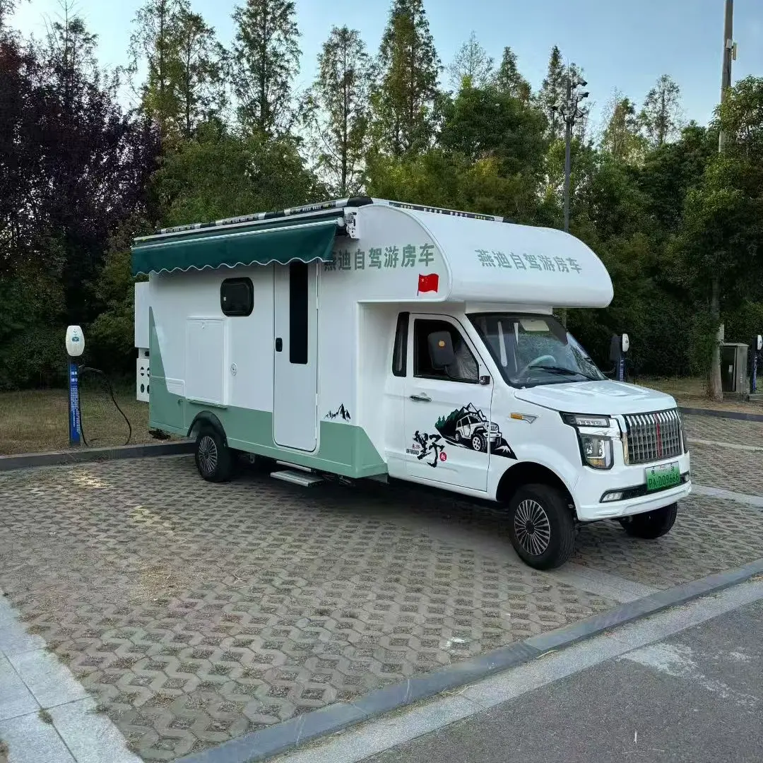移动摆拍旅行豪华电动房车自驾游小吃多功能