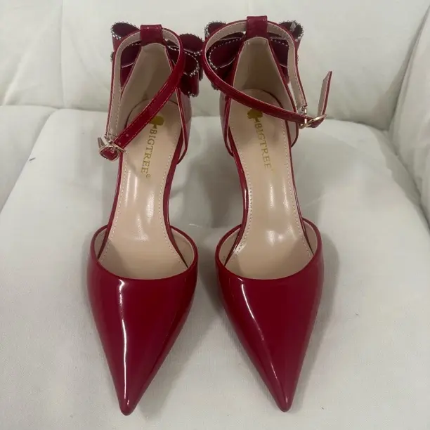 红色尖头中空坡跟浅口绑带气质百搭女士高跟鞋