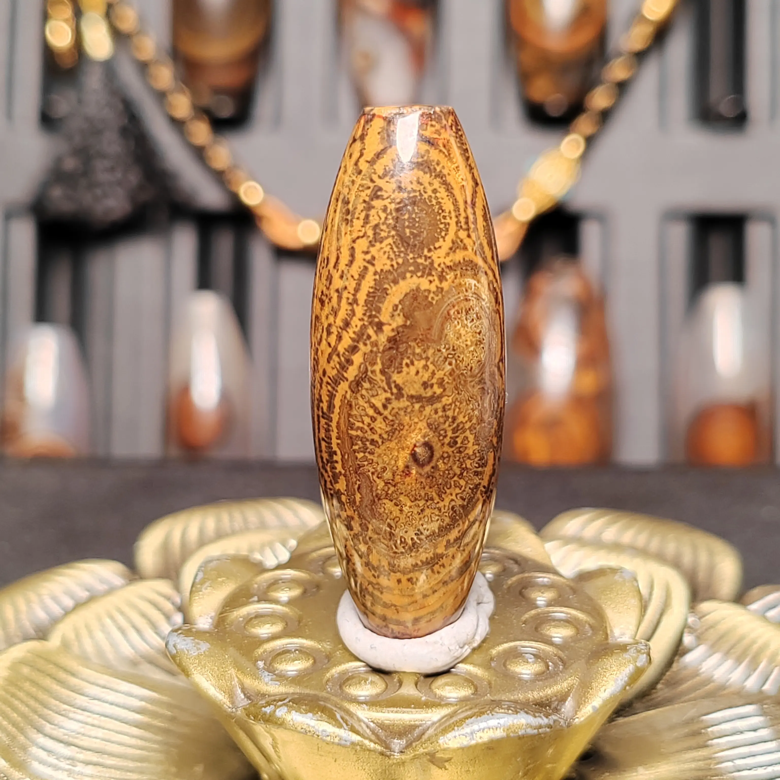 天然九眼石页岩蒙天珠新款时尚精品玛瑙玉髓摆件吊件