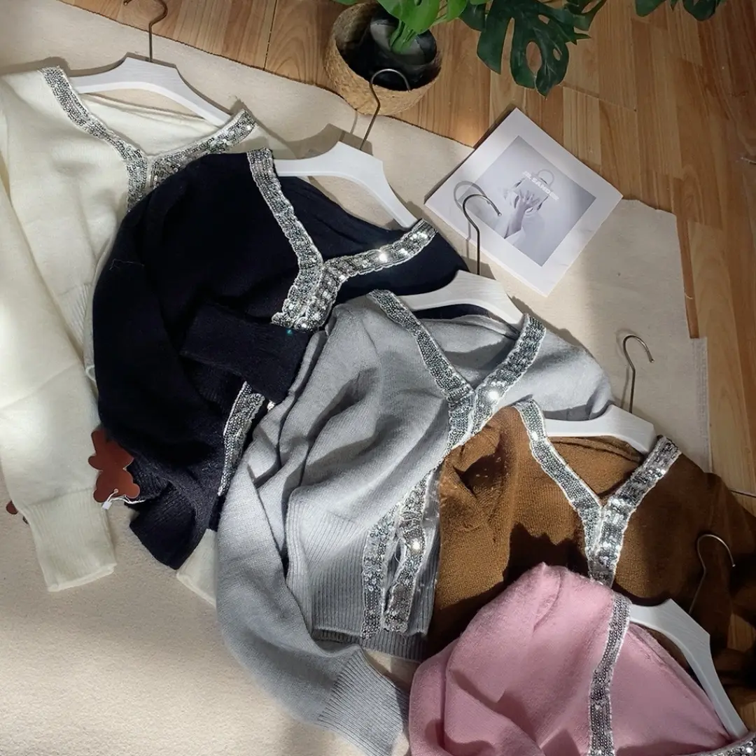 冬季针织衫女小香风亮片设计短款显瘦百搭毛衣外套no退no换