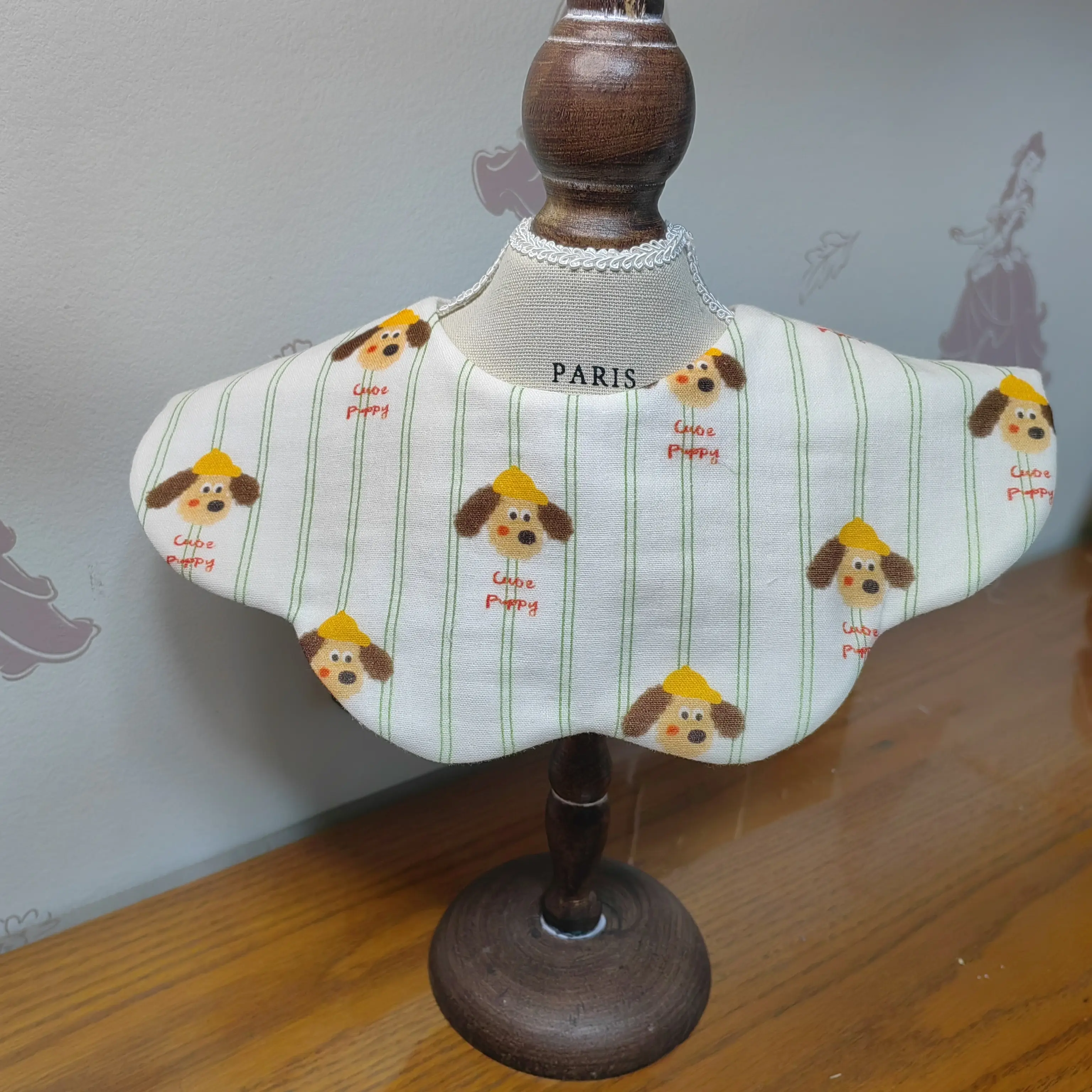 婴儿纯棉双层纱花瓣口水巾透气防吐奶宝宝围兜