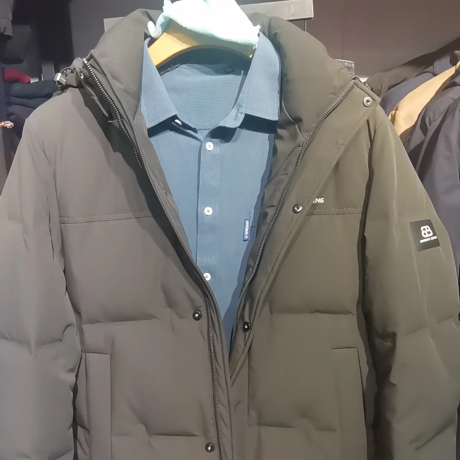 男士冬季加厚连帽休闲通勤简约百搭短款羽绒服男