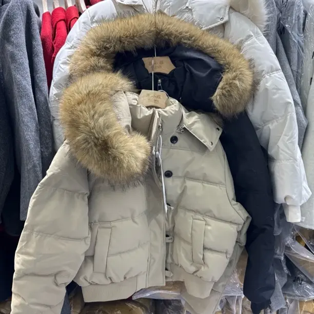 冬季女士短款毛领加厚保暖棉服外套