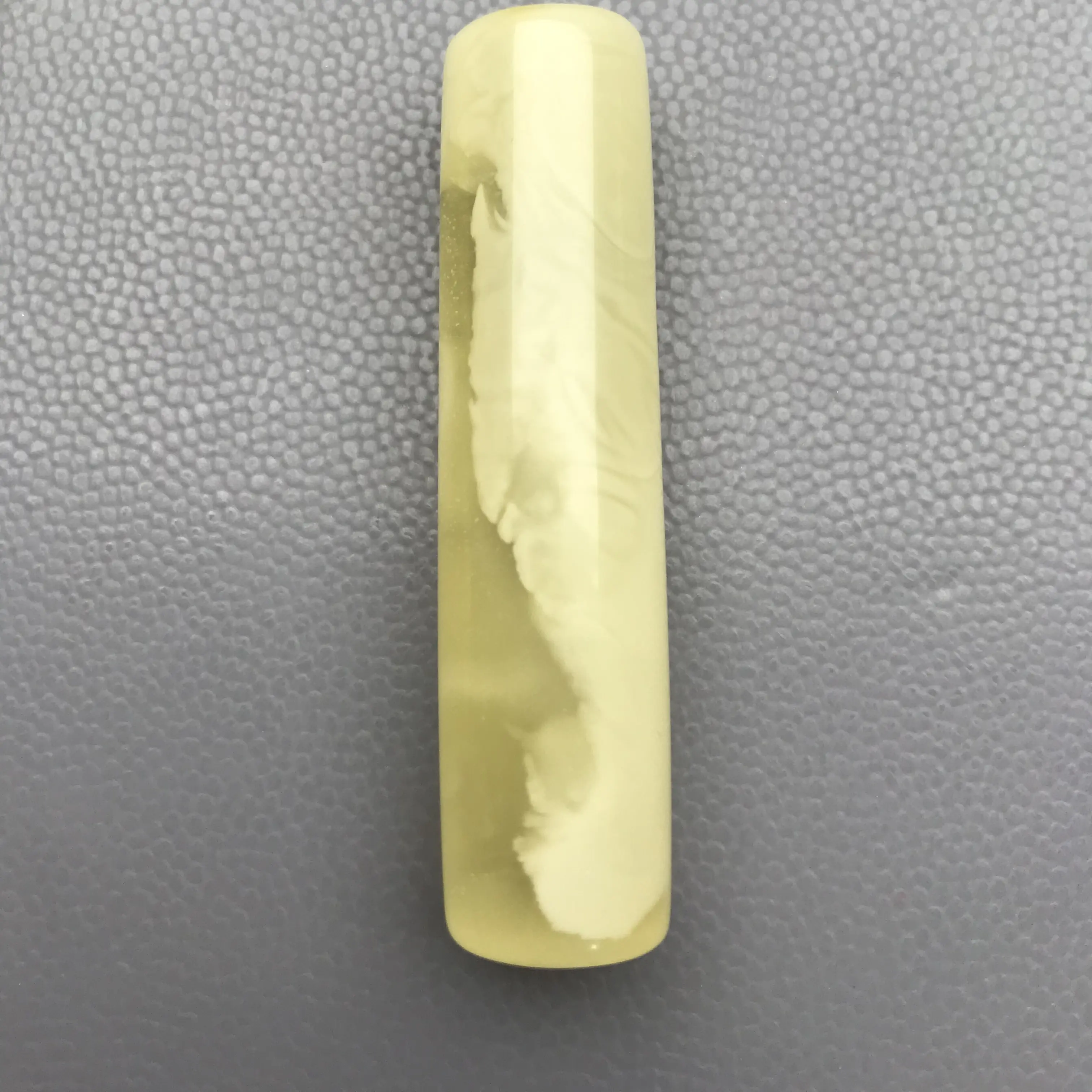 天然蜜蜡白花金箍棒吊坠，手把件