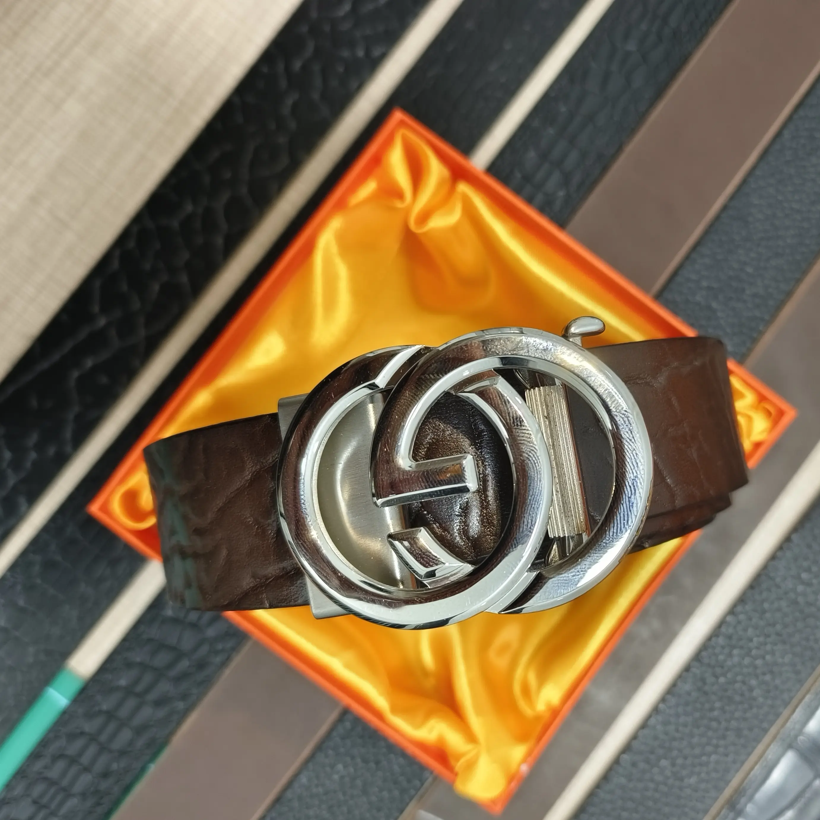 新款男士无牙自动扣真皮腰带商务休闲百搭高档时尚个性