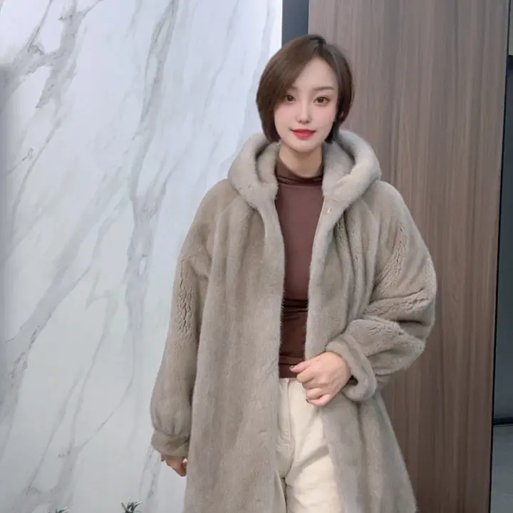 【绒耀臻品】连帽天鹅绒短二水貂整貂皮草外套年轻时尚休闲款