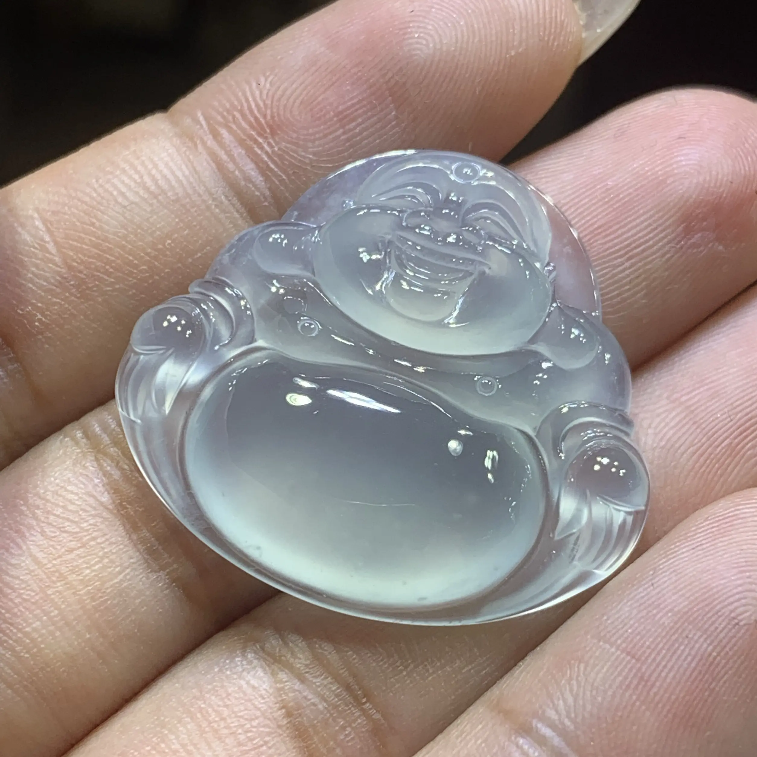 缅甸天然翡翠A货，冰种佛公种水很好，无需包容品相一流，镶嵌起来