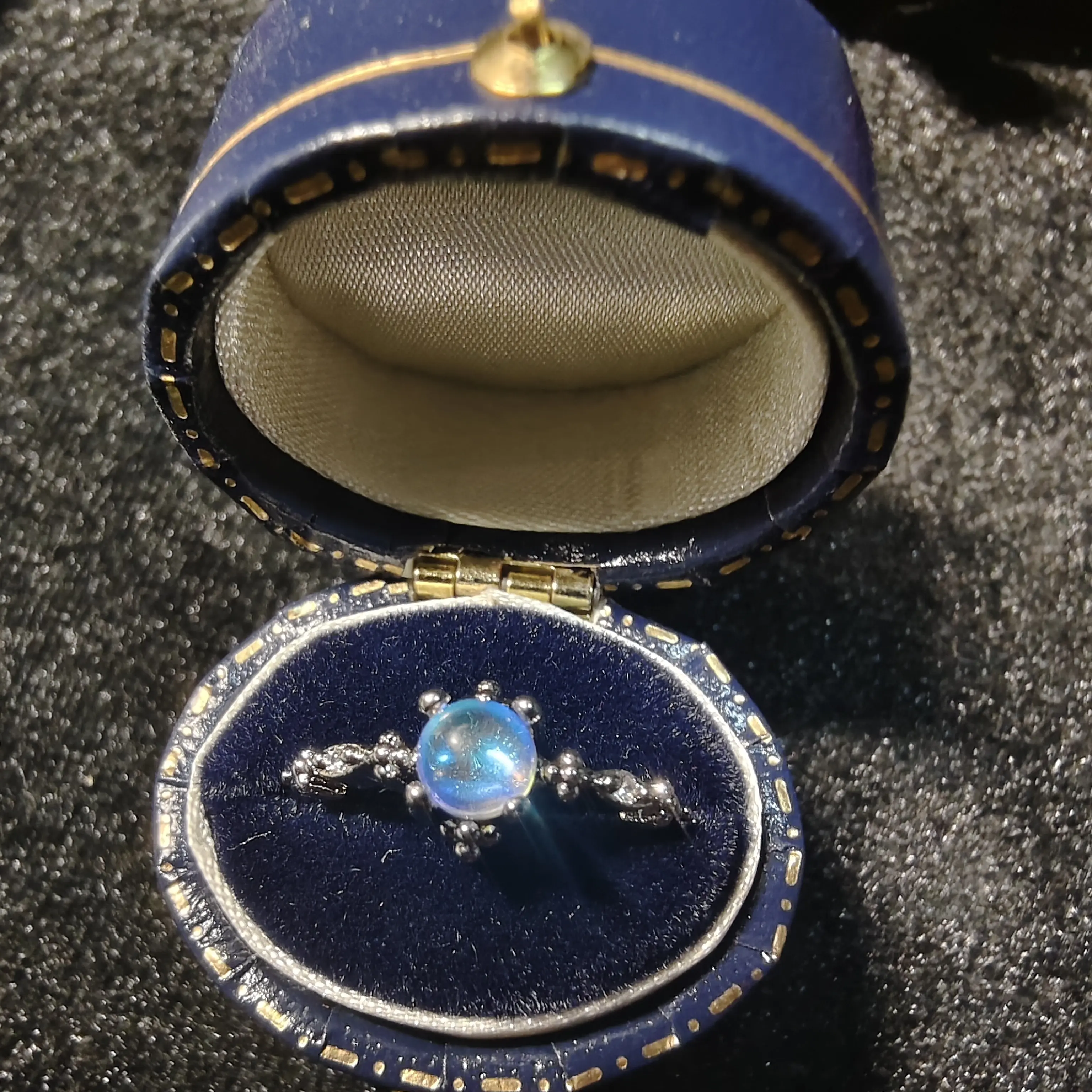 女士轻奢ins风小众设计月光款指环饰品气质蓝色