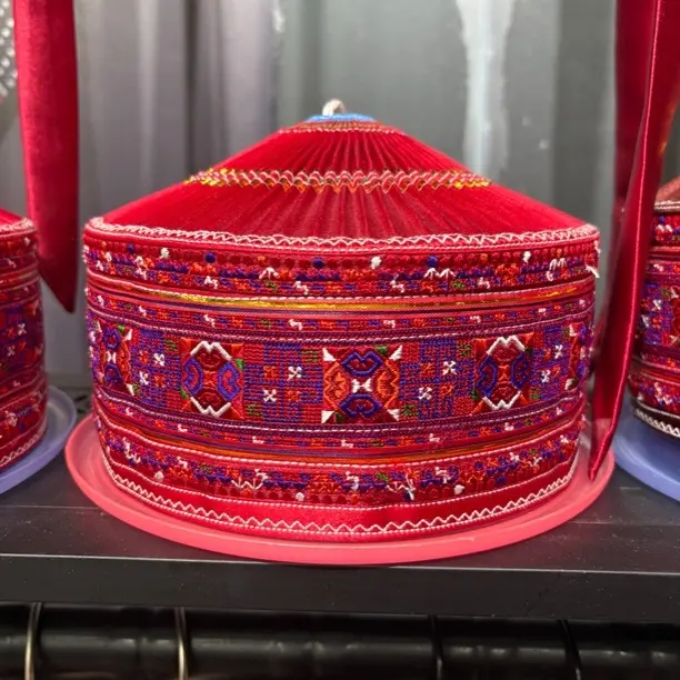 贵州凯里黄平苗族女孩绣花帽子双金线款百搭时尚民族风刺绣帽