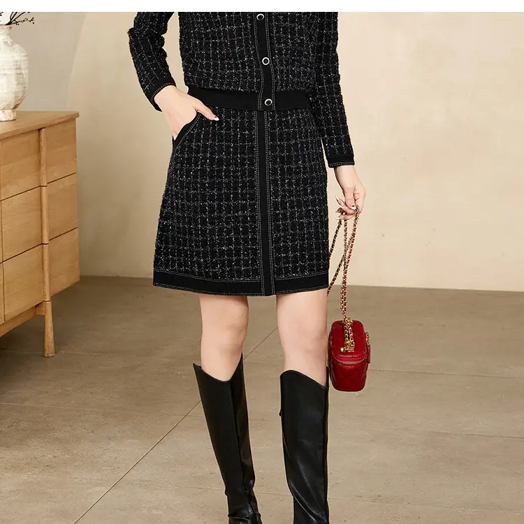 JESSIE 千金风格纹撞色花呢高腰A字短款半身裙AMFGM114