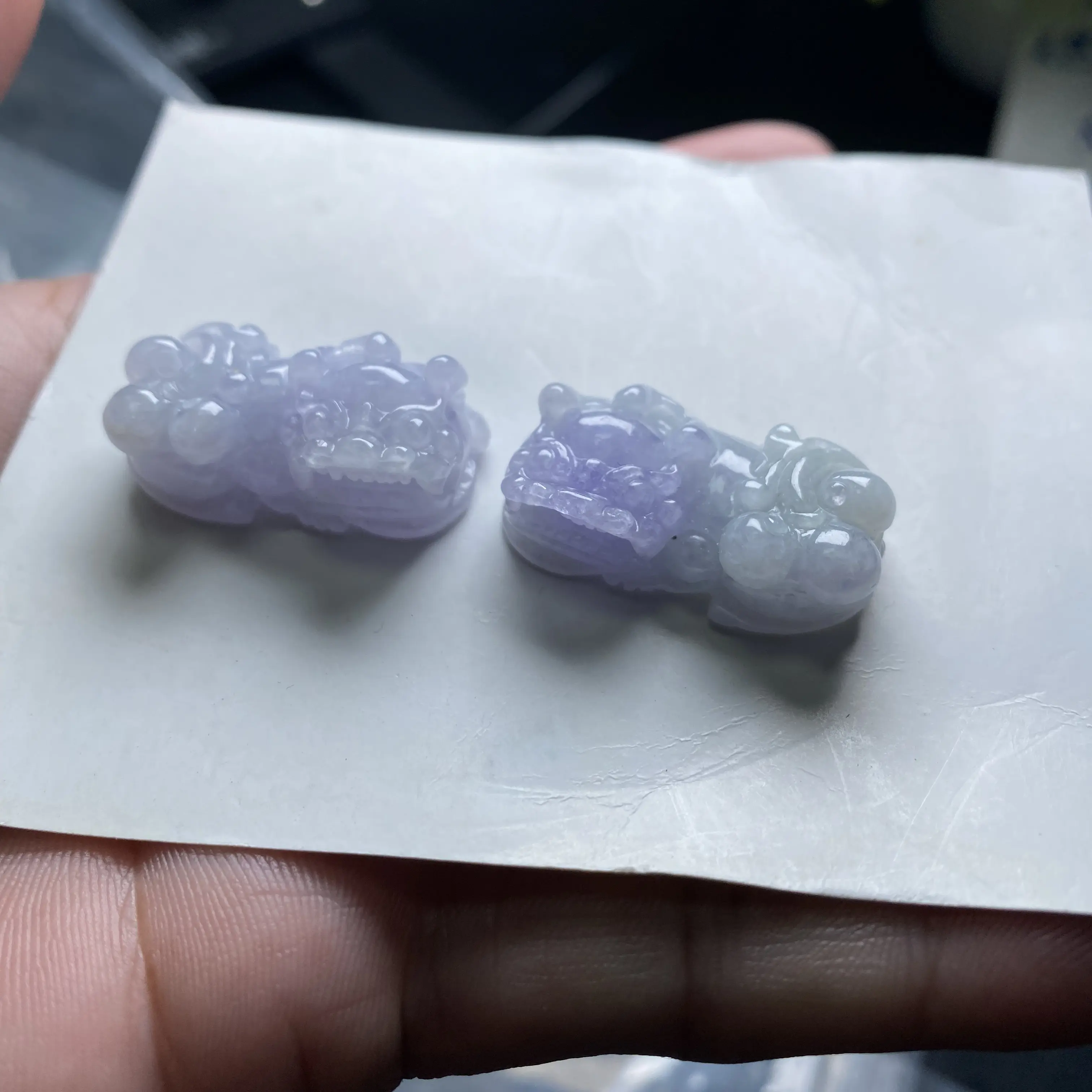 A货紫罗兰貔貅手工雕刻玉女士气质款｛多样性发其一｝