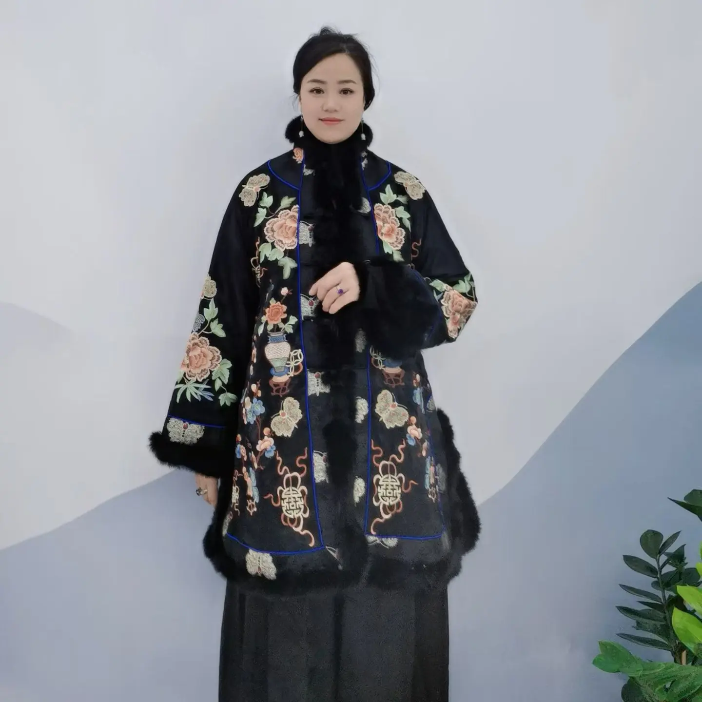 秦汉汉服秋冬加厚时尚绣花太太服