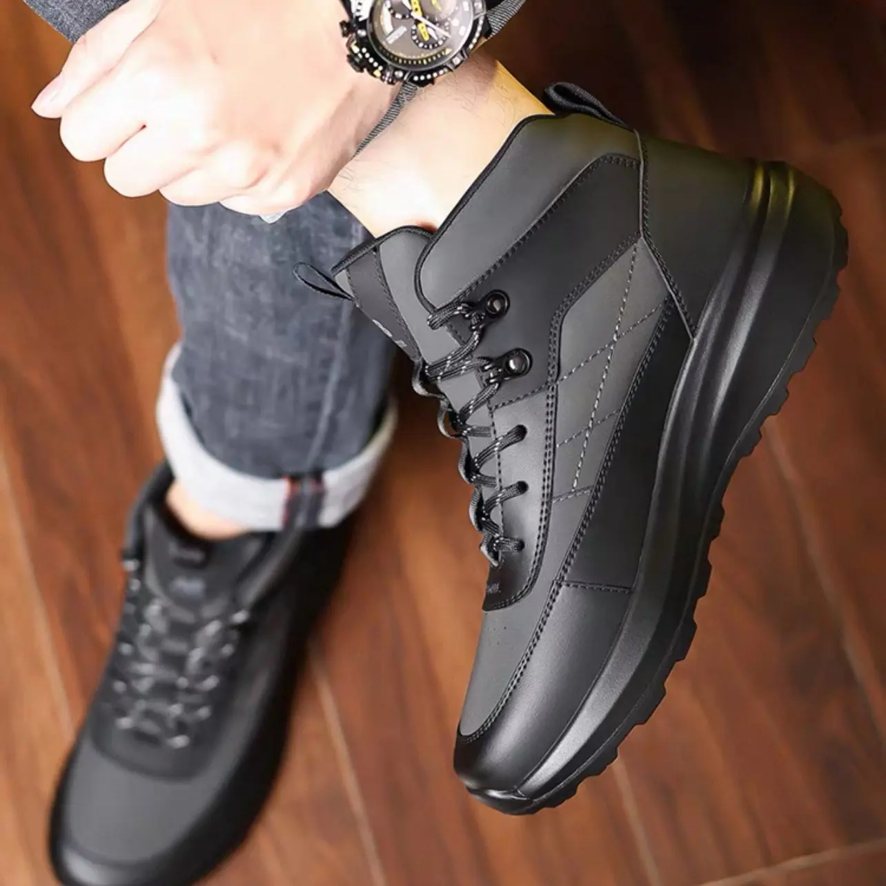 男士冬季加厚加绒防水防滑中帮保暖休闲雪地靴