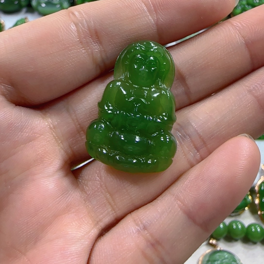 和田玉（碧玉）颈饰未镶嵌
