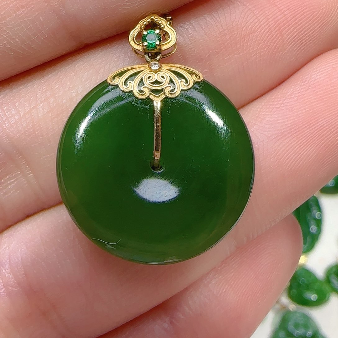 和田玉（碧玉）颈饰18K金镶嵌