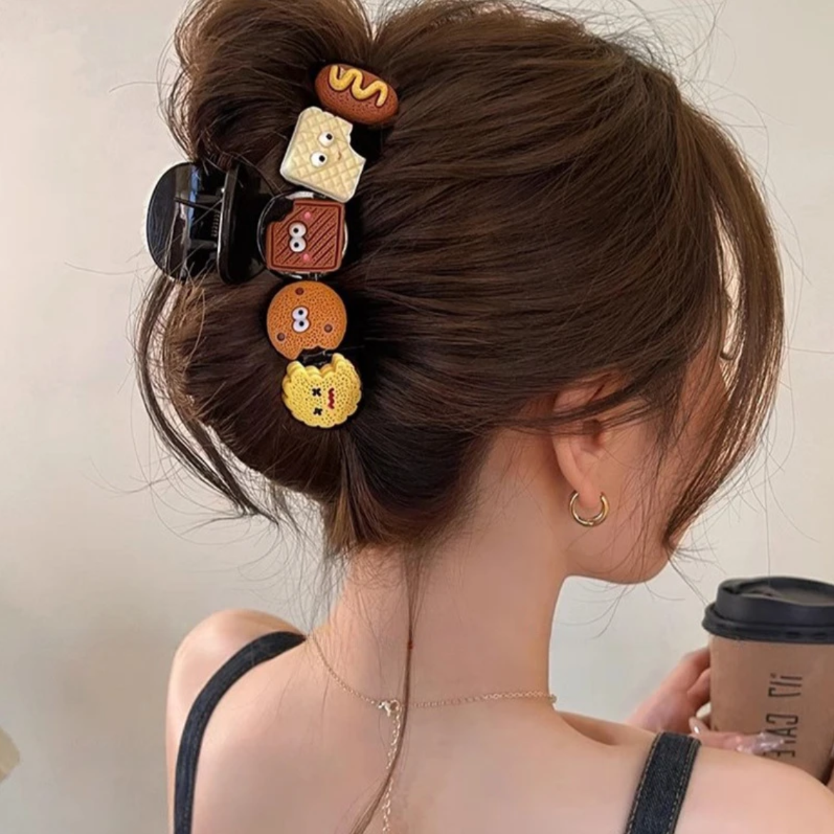 小吃货~饼干抓夹女2024新款高级感发夹后脑勺春夏鲨鱼夹头饰~8113
