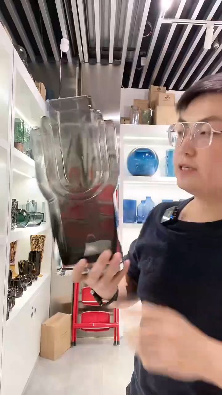 【闪购商品】018花瓶