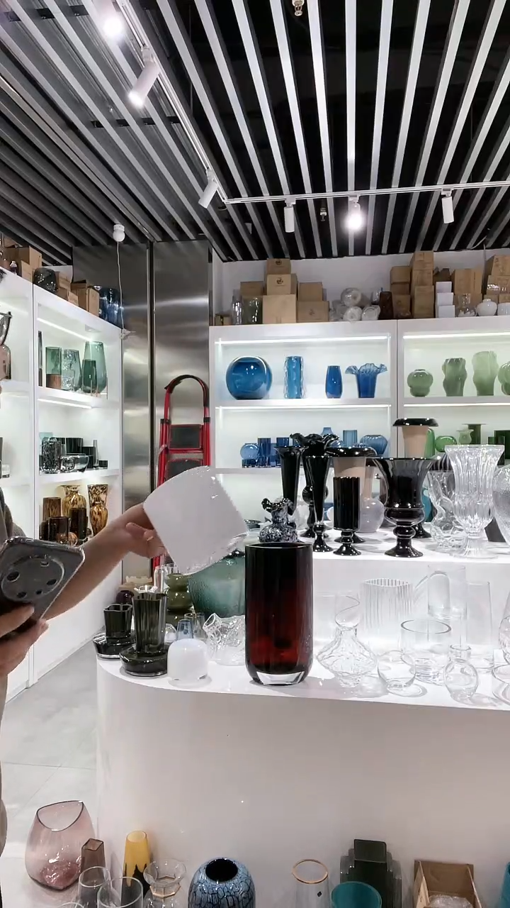 【闪购商品】115花瓶