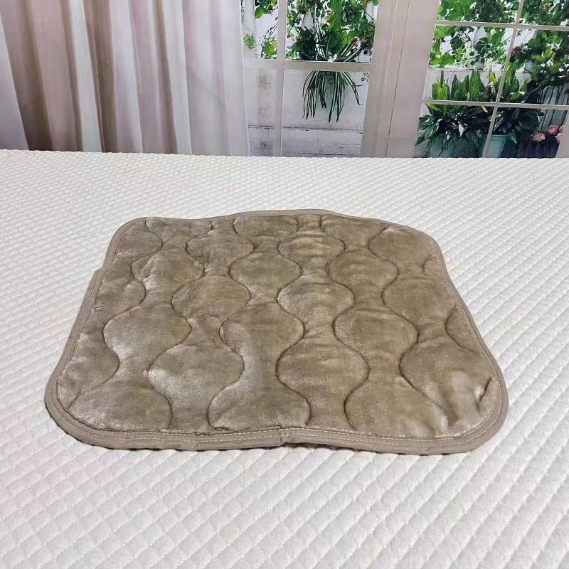 外贸防滑绒坐垫四个50*50